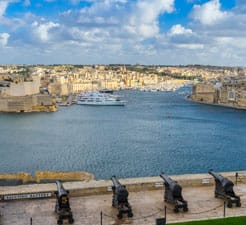 Como reservar um ferry para Valletta